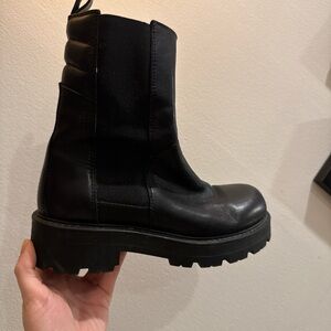 Vagabond Black Chunky Sole Boots